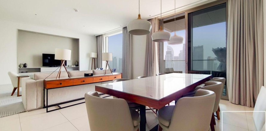 Huoneisto Downtown Dubai (Downtown Burj Dubai), Dubai, Arabiemiraatit 3 makuuhuonetta, 184.04 m2 № 747564