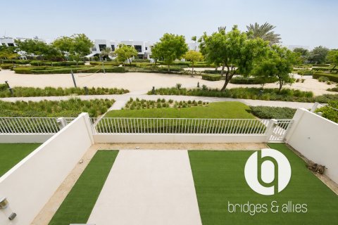 Dubai Hills Estate, UAE의 빌라 침실 4개, 229제곱미터 번호 720629