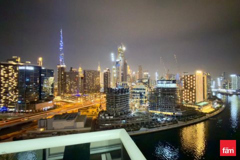 Apartmen di Business Bay, Dubai, UAE 2 bilik tidur, 103.4 meter persegi № 701573 - foto 19