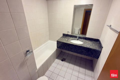 Apartmen di Business Bay, Dubai, UAE 2 bilik tidur, 103.4 meter persegi № 701573 - foto 12