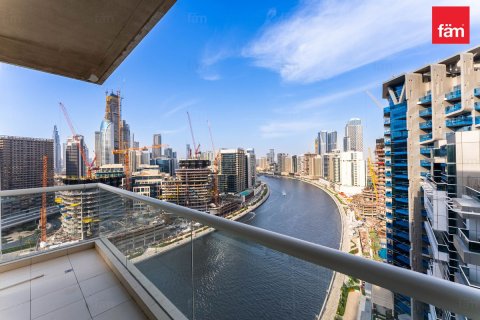 Apartmen di Business Bay, Dubai, UAE 2 bilik tidur, 103.4 meter persegi № 701573 - foto 25