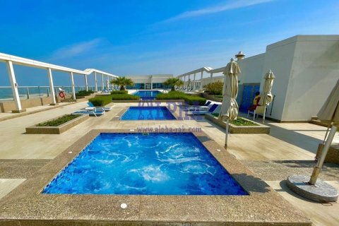 Apartment in Al Marjan Island, Ras Al Khaimah, UAE 1 bedroom, 71.7 sq.m. № 709446 - photo 11