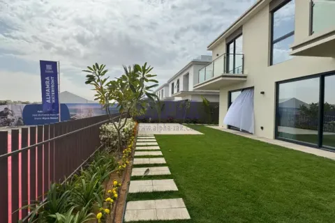 Vila di Al Hamra Village, Ras Al Khaimah, UAE 4 bilik tidur, 454.9 meter persegi № 709447 - foto 5