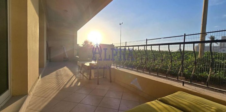 Apartament në Al Hamra Village, Ras Al Khaimah, Emiratet e Bashkuara Arabe 1 dhomë gjumi, 106.9 m2. № 709442