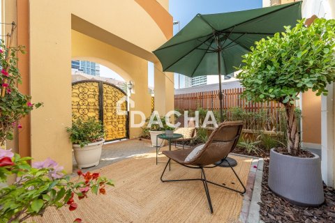 Villa till försäljning i Jumeirah Village Circle, Dubai, UAE 4 sovrum, 135 kvm Nr. 738668 - fotografi 3