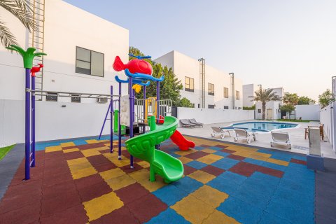 Vila v Umm Suqeim, Dubai, SAE 4 ložnice, 390.19 m² Č.: 750916 - fotografie 21