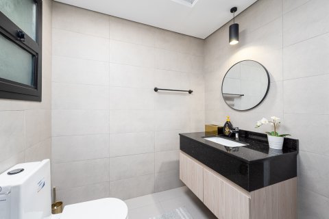Vila v Umm Suqeim, Dubai, SAE 4 ložnice, 390.19 m² Č.: 750916 - fotografie 14