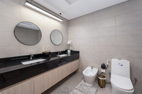 Vila v Umm Suqeim, Dubai, SAE 4 ložnice, 390.19 m² Č.: 750916 - fotografie 17