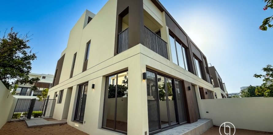 Villa sa Dubai, UAE 4 silid-tulugan, 316.9 sq.m. № 629710