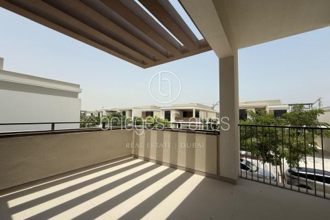 Vilă de închiriat în Dubai, EAU 4 dormitoare, 373.1 mp.  №629712 - poză 12