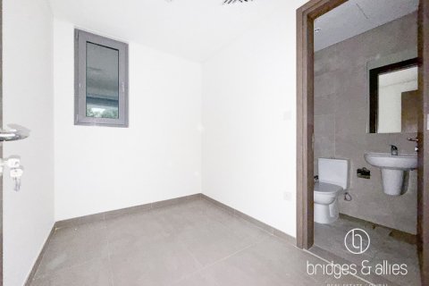 Villa in affitto a Dubai, EAU 4 camere da letto, 221.1 mq. № 629711 - foto 12