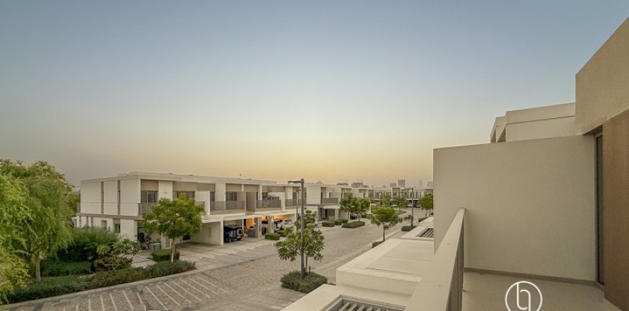 Villa a Dubai, EAU 4 camere da letto, 221.1 mq. № 629711