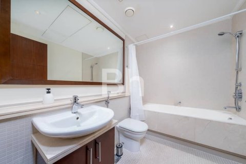 Apartment in Dubai Marina, UAE 2 bedrooms, 125 sq.m. № 642973 - photo 14