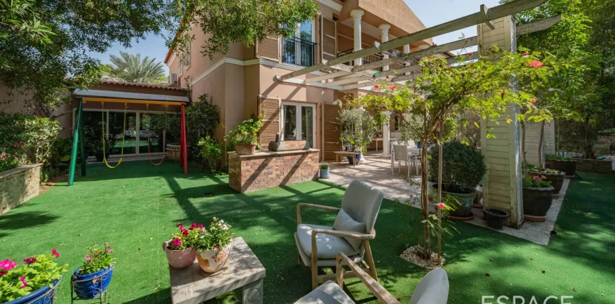 Vilă în Green Community, Dubai, EAU 5 dormitoare, 577 mp.  №660985