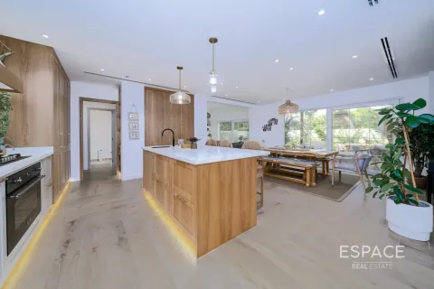 Vilă de vânzare în The Lakes, Dubai, EAU 3 dormitoare, 315 mp. №660979 - poză 2