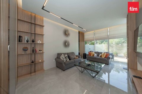 Shtëpi në qytet në Dubai, Emiratet e Bashkuara Arabe 3 dhoma gjumi, 278.6 m2. № 686001 - Foto 4