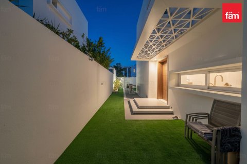 Shtëpi në qytet në Dubai, Emiratet e Bashkuara Arabe 3 dhoma gjumi, 278.6 m2. № 686001 - Foto 27