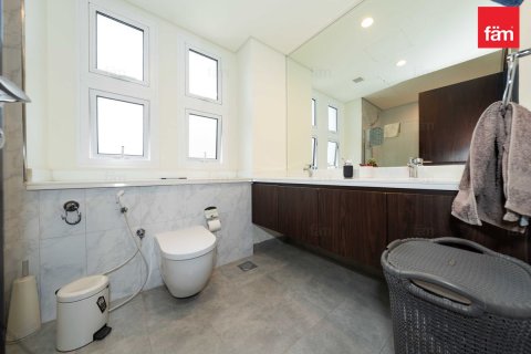 Shtëpi në qytet në Dubai, Emiratet e Bashkuara Arabe 3 dhoma gjumi, 278.6 m2. № 686001 - Foto 21