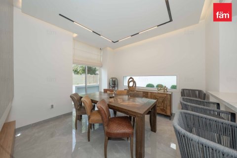 Shtëpi në qytet në Dubai, Emiratet e Bashkuara Arabe 3 dhoma gjumi, 278.6 m2. № 686001 - Foto 7