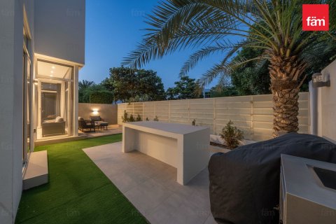 Shtëpi në qytet në Dubai, Emiratet e Bashkuara Arabe 3 dhoma gjumi, 278.6 m2. № 686001 - Foto 24