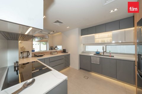 Shtëpi në qytet në Dubai, Emiratet e Bashkuara Arabe 3 dhoma gjumi, 278.6 m2. № 686001 - Foto 9