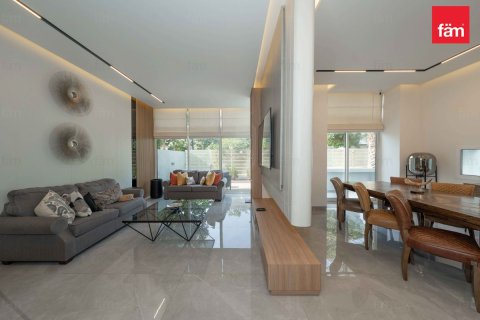 خانه شهری در Dubai ، امارات متحده عربی 3 خوابه ، 278.6 متر مربع.  شماره 686001