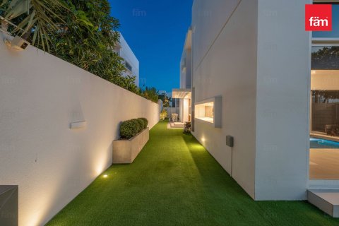 Shtëpi në qytet në Dubai, Emiratet e Bashkuara Arabe 3 dhoma gjumi, 278.6 m2. № 686001 - Foto 26
