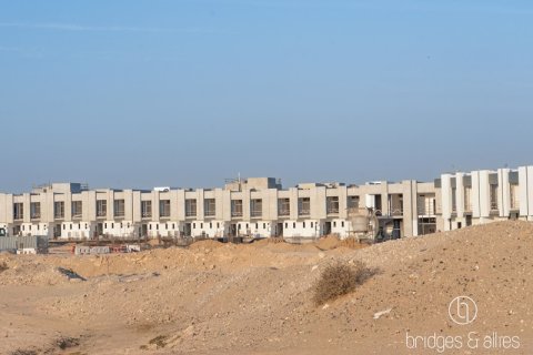 Villa sa Dubai Land, UAE 4 silid-tulugan, 91 sq.m. № 678542 - larawan 1