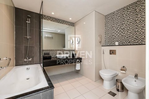 Appartamento in vendita a Downtown Dubai (Downtown Burj Dubai), Dubai, EAU 2 camere da letto, 132 mq. № 653456 - foto 6