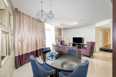 Appartamento in vendita a Downtown Dubai (Downtown Burj Dubai), Dubai, EAU 2 camere da letto, 132 mq. № 653456 - foto 2