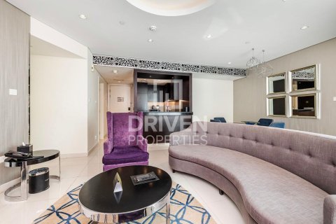 Appartamento in vendita a Downtown Dubai (Downtown Burj Dubai), Dubai, EAU 2 camere da letto, 132 mq. № 653456 - foto 1