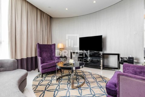 Appartamento in vendita a Downtown Dubai (Downtown Burj Dubai), Dubai, EAU 2 camere da letto, 132 mq. № 653456 - foto 3