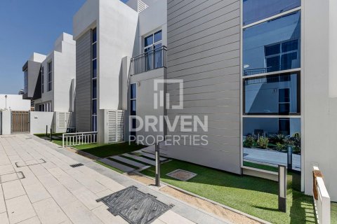 Таунхаус Dubai Sports City, Дубай, БАӘ-да 4 жатын бөлмелер, 157.1 м² № 759042 - фото 16