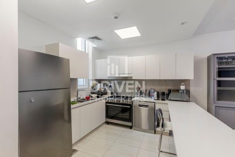 Таунхаус Dubai Sports City, Дубай, БАӘ-да 4 жатын бөлмелер, 157.1 м² № 759042 - фото 18