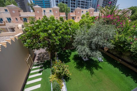Vila u Dubai Sports City, UAE 5 spavaćih soba, 665.65 m2 Br. 748529 - fotografija 7