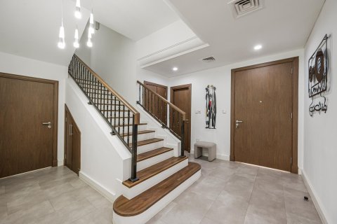 Vila u Dubai Sports City, UAE 5 spavaćih soba, 665.65 m2 Br. 748529 - fotografija 14