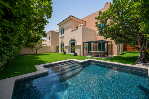 Vila di Dubai Sports City, UEA 5 kamar tidur, 665.65 m2 nomor 748529