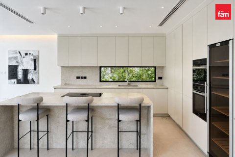 Villa te huur in Jumeirah Islands, Dubai, VAE 4 slaapkamers, 988.5 vr.m., nr 739842 - foto 9