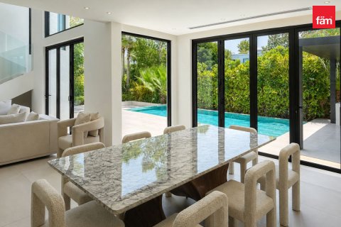Villa te huur in Jumeirah Islands, Dubai, VAE 4 slaapkamers, 988.5 vr.m., nr 739842 - foto 5