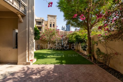Appartement à louer à Old Town, Dubai, EAU 2 chambres, 254 m2 № 754288 - photo 17