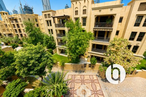 Apartmen di Old Town, Dubai, UAE 1 bilik tidur, 75 meter persegi № 754293 - foto 16