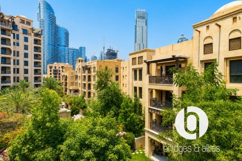 Apartmen di Old Town, Dubai, UAE 1 bilik tidur, 75 meter persegi № 754293 - foto 2