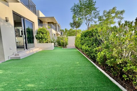 Villa à louer à Dubai Hills Estate, Dubai, EAU 5 chambres, 254 m2 № 754290 - photo 3