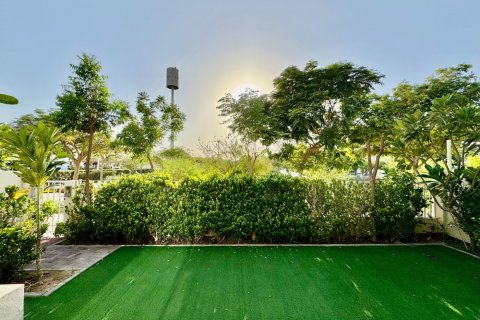 Villa à louer à Dubai Hills Estate, Dubai, EAU 5 chambres, 254 m2 № 754290 - photo 2