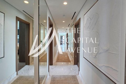 Villa para venda em Abu Dhabi, EAU 7 quartos, 1300.92 m2 № 757594 - foto 10