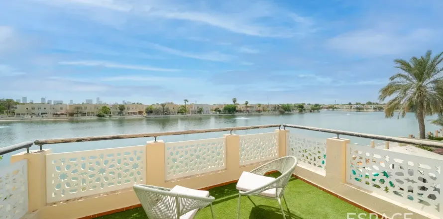 Vila u The Lakes, Dubai, UAE 351 m2, 4 spavaćih soba Br. 737858