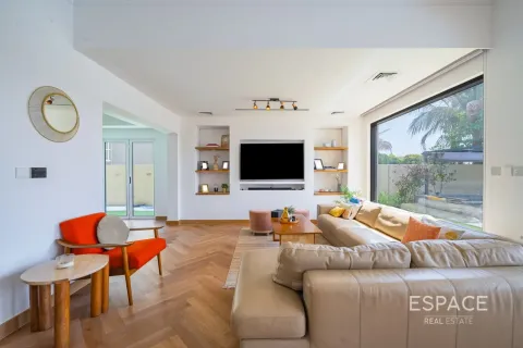 Vila u The Lakes, Dubai, UAE 4 spavaćih soba, 351 m2 Br. 737858 - fotografija 5