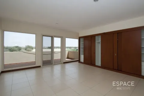 Vila u Arabian Ranches, Dubai, UAE 5 spavaćih soba, 493 m2 Br. 737856 - fotografija 8