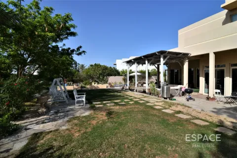 Vila u Arabian Ranches, Dubai, UAE 5 spavaćih soba, 493 m2 Br. 737856 - fotografija 10