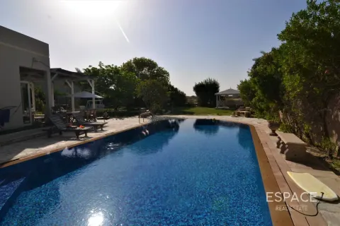 Vila u Arabian Ranches, Dubai, UAE 5 spavaćih soba, 493 m2 Br. 737856 - fotografija 16
